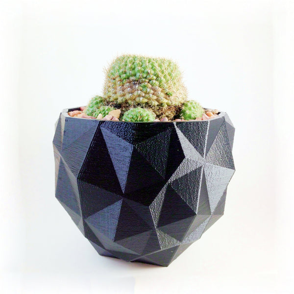 3D Printed geometric plant pot. Modern stylish planter decor - great for cacti and succulents, or as a flower pot. Gift idea!