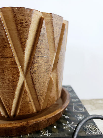 Modern 3D Printed Wood Geometric Plant Pot and Saucer - Ideal for Cacti, Succulents, and Flowers - Gift Idea