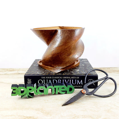 Modern 3D Printed Wood Heart Twist Plant Pot with Saucer - Ideal for Cacti, Succulents, or Flowers - Gift Idea
