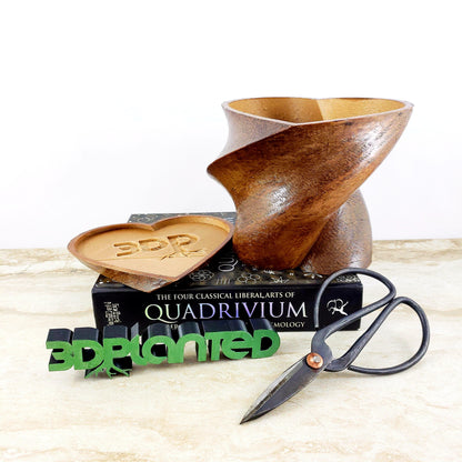Modern 3D Printed Wood Heart Twist Plant Pot with Saucer - Ideal for Cacti, Succulents, or Flowers - Gift Idea